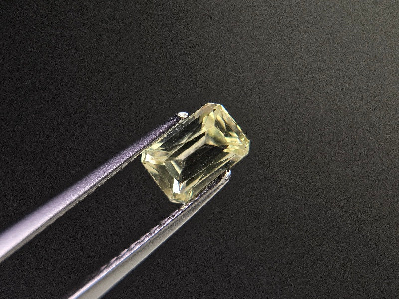 yeAP-41　イエローアパタイト　0.81ct