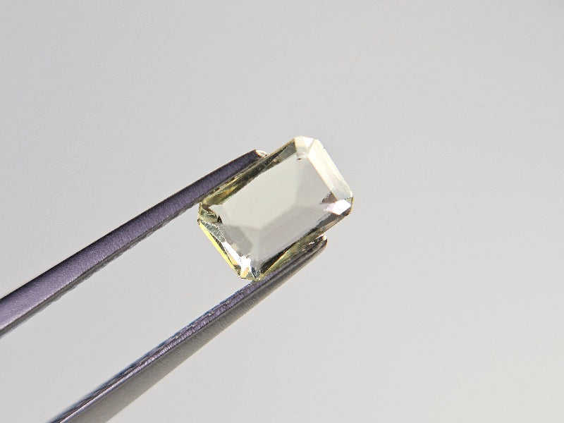 yeAP-41　イエローアパタイト　0.81ct