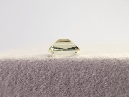 yeAP-41　イエローアパタイト　0.81ct