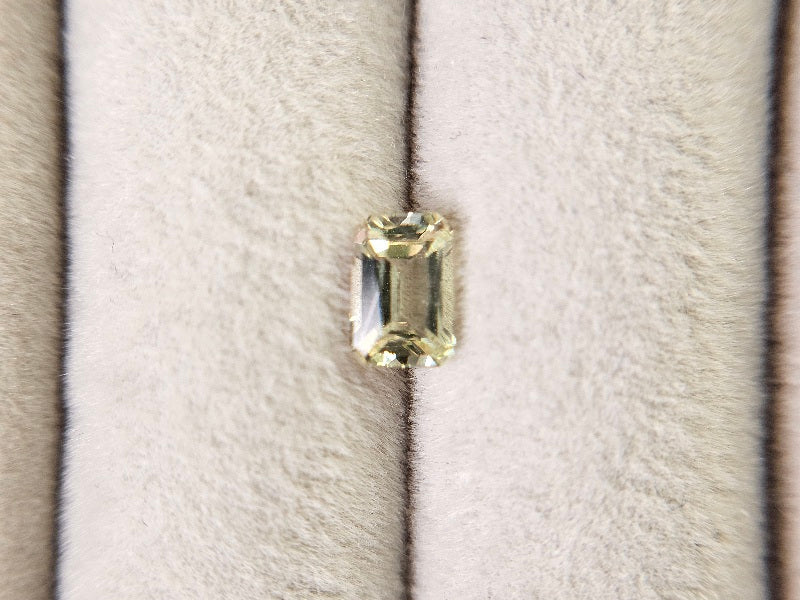 yeAP-41　イエローアパタイト　0.81ct