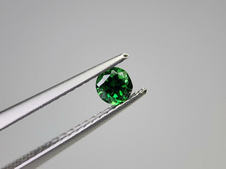 TSV-2　ツァボライト　0.26ct