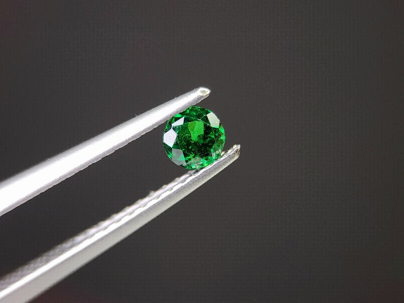 TSV-3　ツァボライト　0.24ct