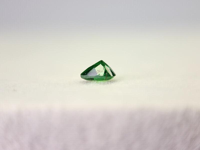 TSV-24　ツァボライト　0.19ct