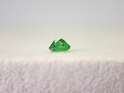 TSV-42　ツァボライト　0.23ct