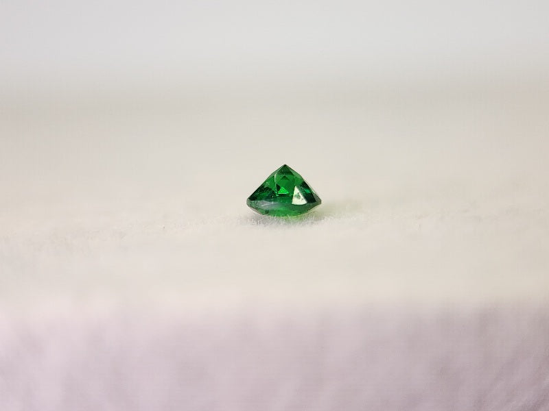 TSV-114　ツァボライト　0.15ct