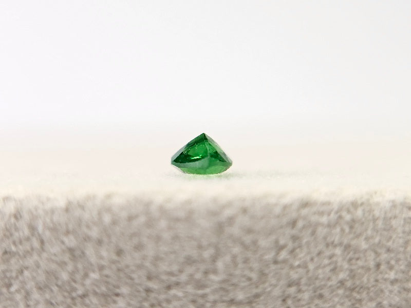 TSV-72　ツァボライト　0.19ct