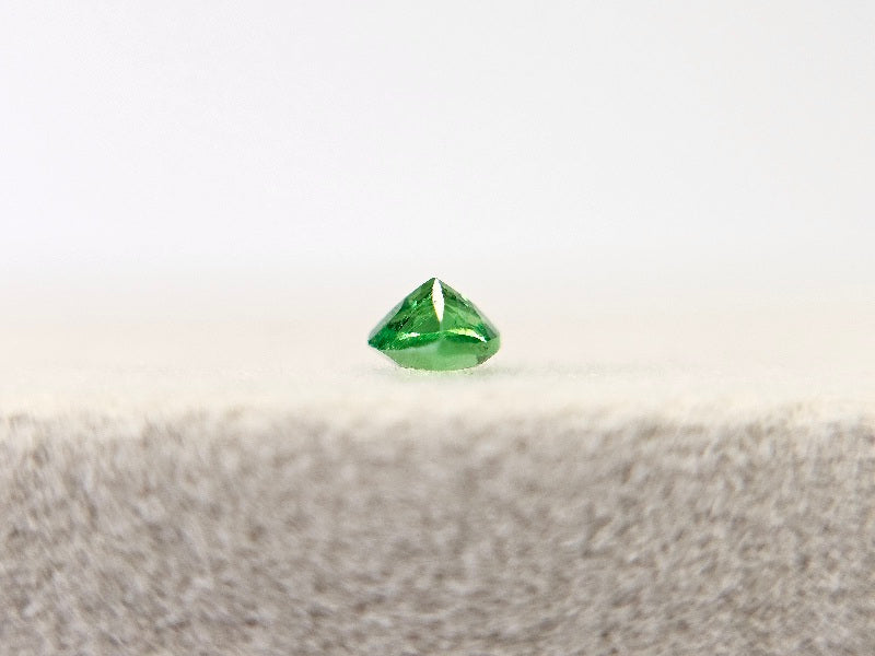 TSV-73　ツァボライト　0.19ct