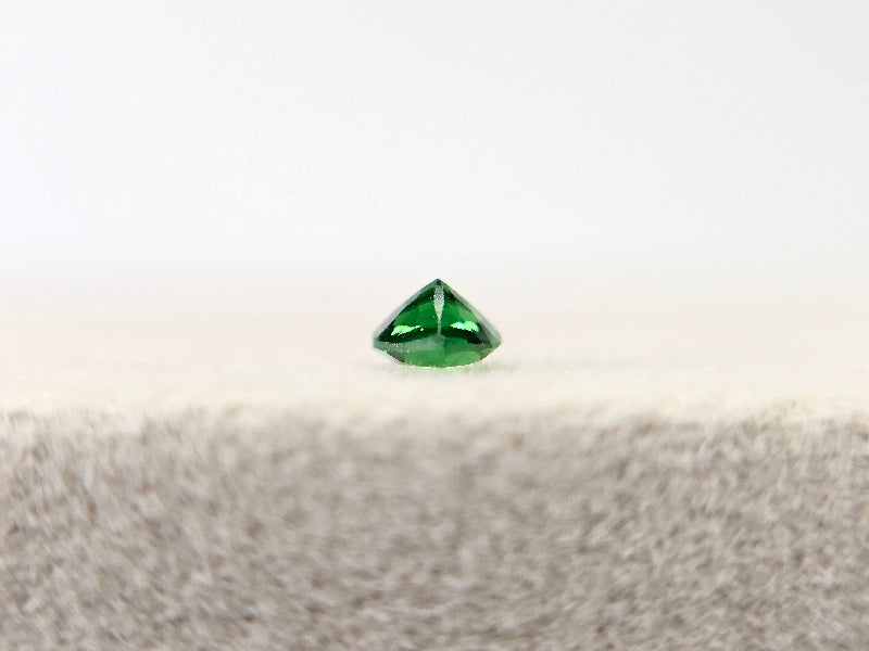 TSV-74　ツァボライト　0.19ct