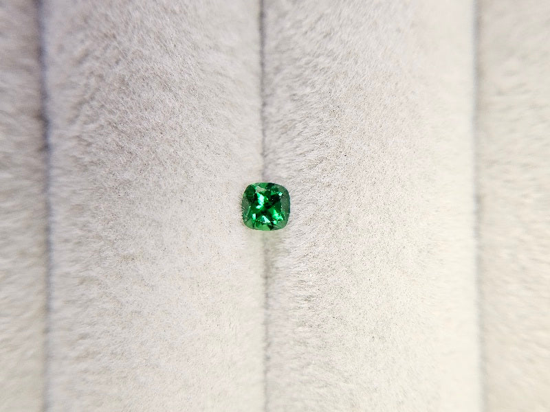 TSV-64　ツァボライト　0.23ct