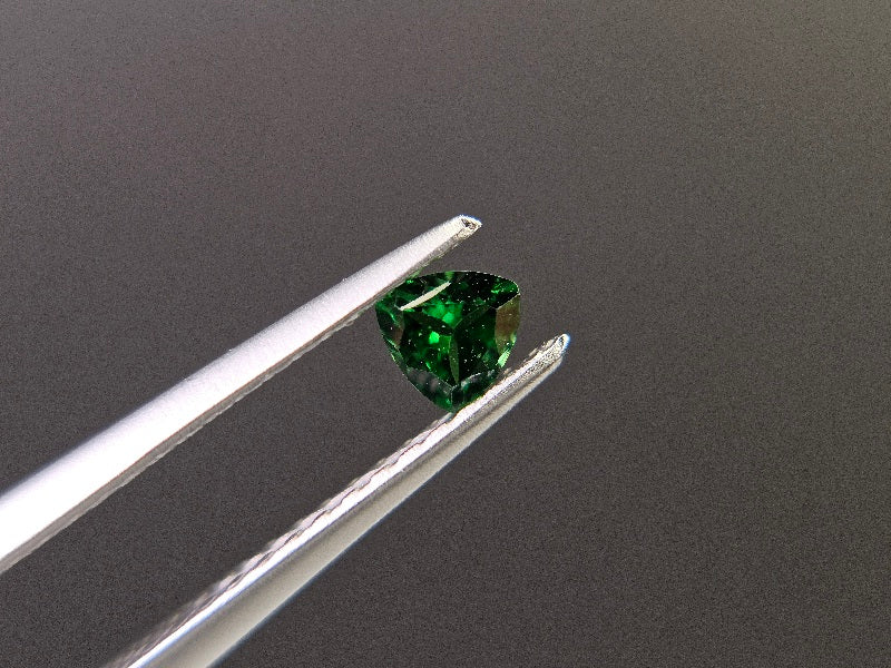 TSV-a　【ランダム発送】ツァボライト【1石あたり約0.16ct】