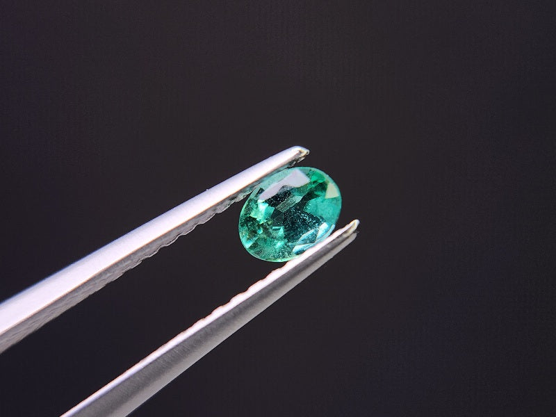 EM-22　エメラルド　0.21ct