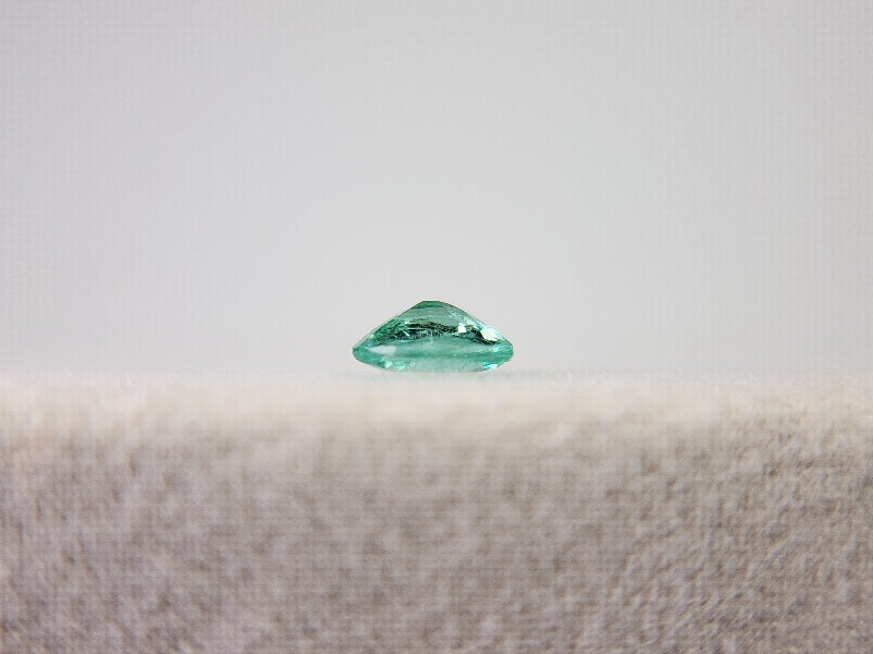 EM-19　エメラルド　0.19ct