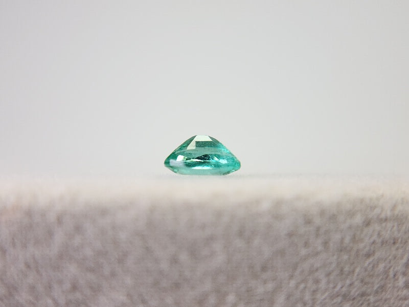 EM-22　エメラルド　0.21ct