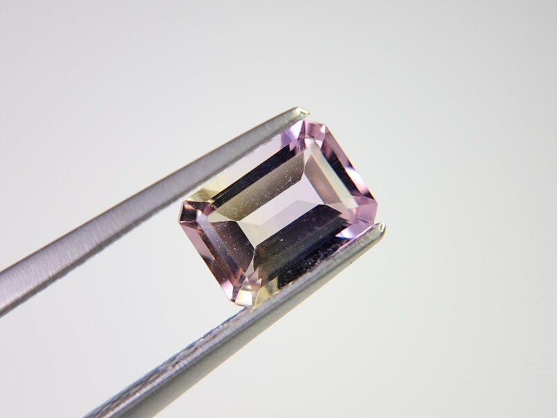 AMT-28　アメトリン　0.94ct