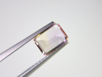 AMT-28　アメトリン　0.94ct