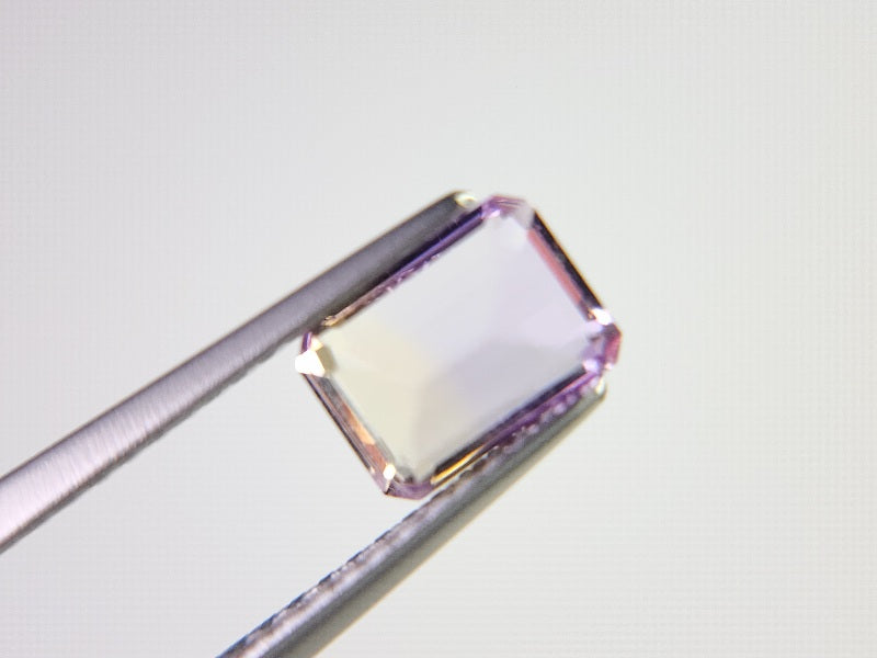 AMT-30　アメトリン　0.94ct