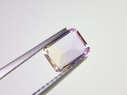 AMT-30　アメトリン　0.94ct