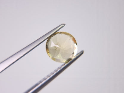 ye-AP-36　イエローアパタイト　0.90ct