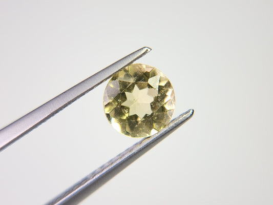 ye-AP-37　イエローアパタイト　0.88ct