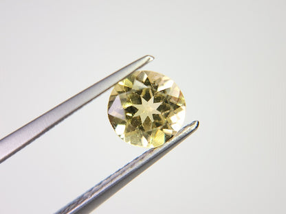 ye-AP-38　イエローアパタイト　0.82ct