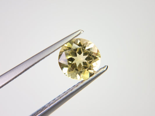 ye-AP-38　イエローアパタイト　0.82ct