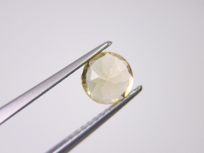 ye-AP-39　イエローアパタイト　0.81ct