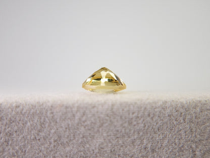 ye-AP-37　イエローアパタイト　0.88ct