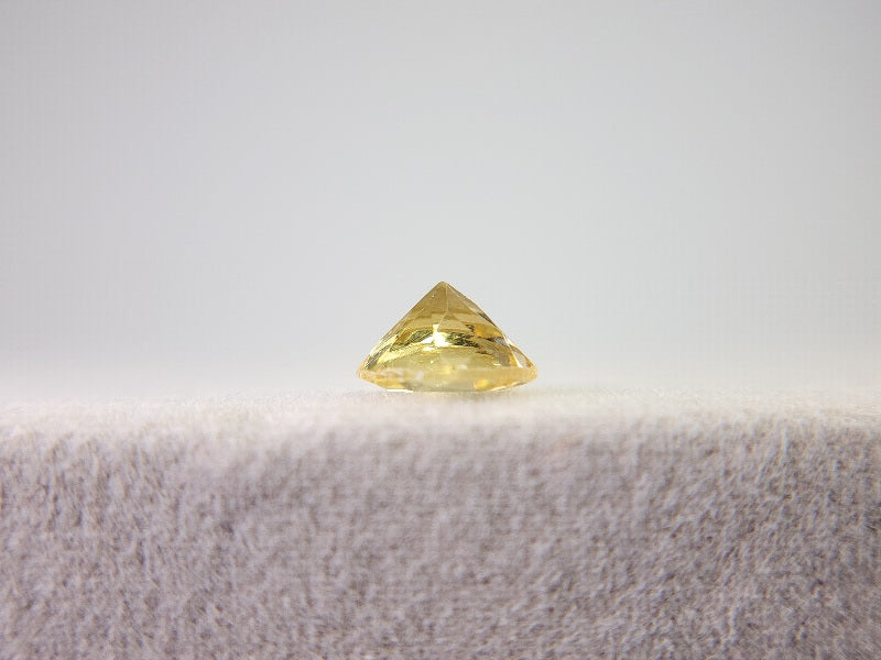 ye-AP-39　イエローアパタイト　0.81ct