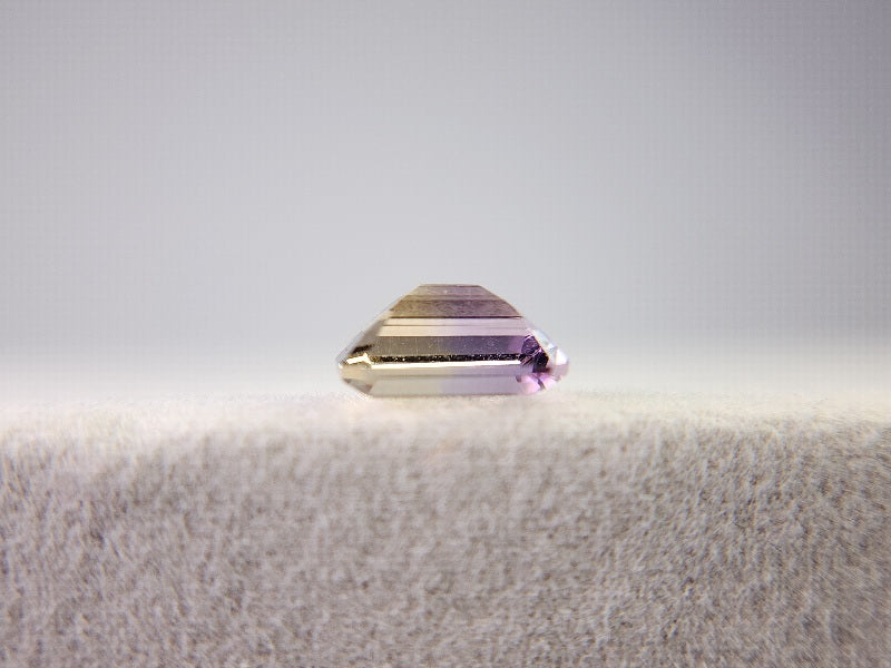 AMT-28　アメトリン　0.94ct