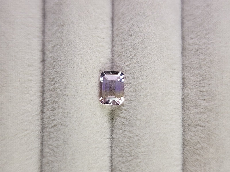 AMT-30　アメトリン　0.94ct
