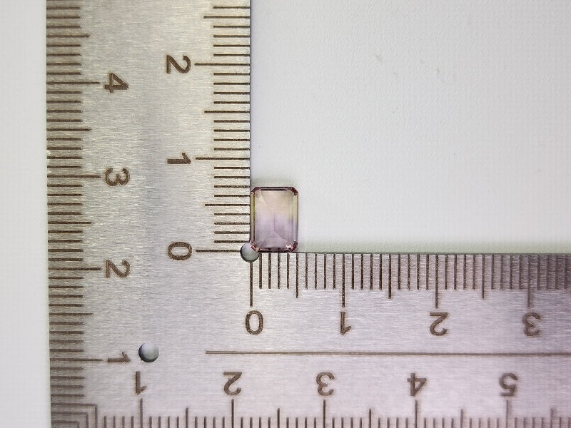 AMT-28　アメトリン　0.94ct