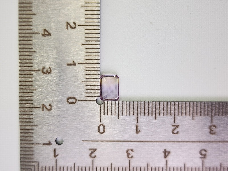 AMT-30　アメトリン　0.94ct
