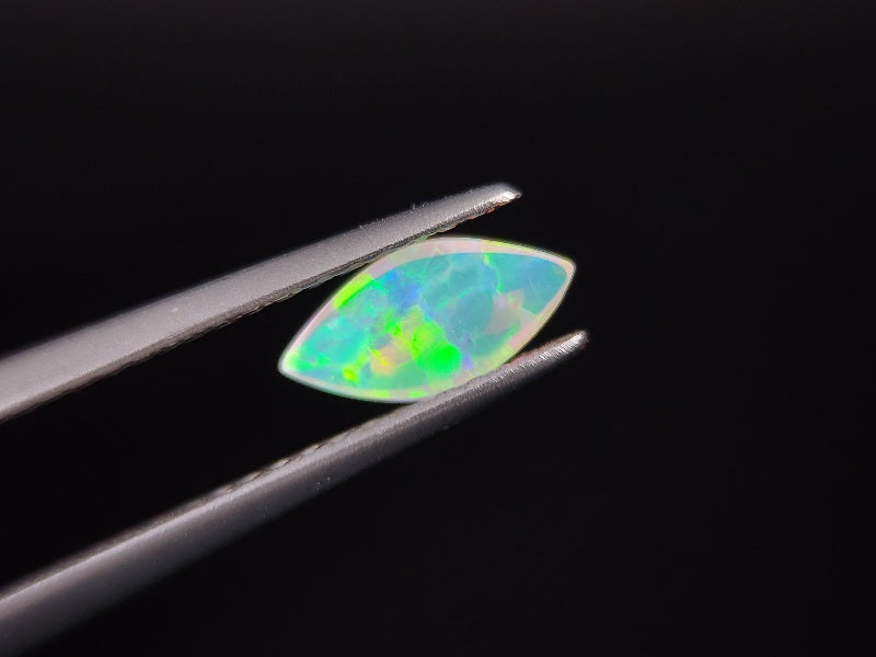 OP-e【ランダム発送】オパール（オーストラリア産）【1石あたり約0.34ct】