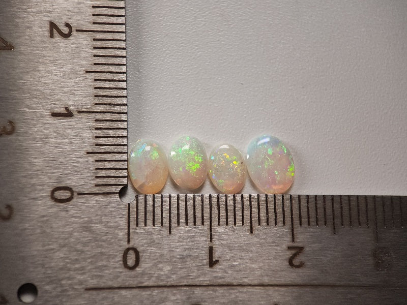 OP-f【ランダム発送】オパール（オーストラリア産）【1石あたり約0.43ct】