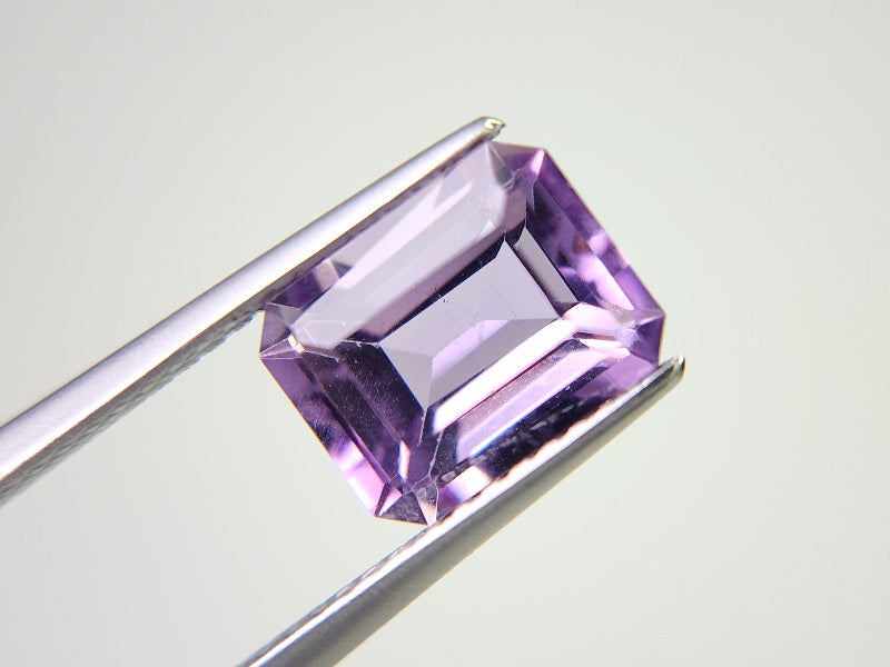 AM-81　アメジスト　2.38ct