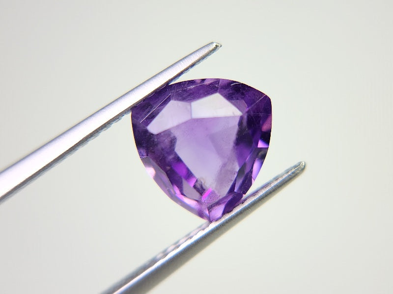 AM-82　アメジスト　2.38ct