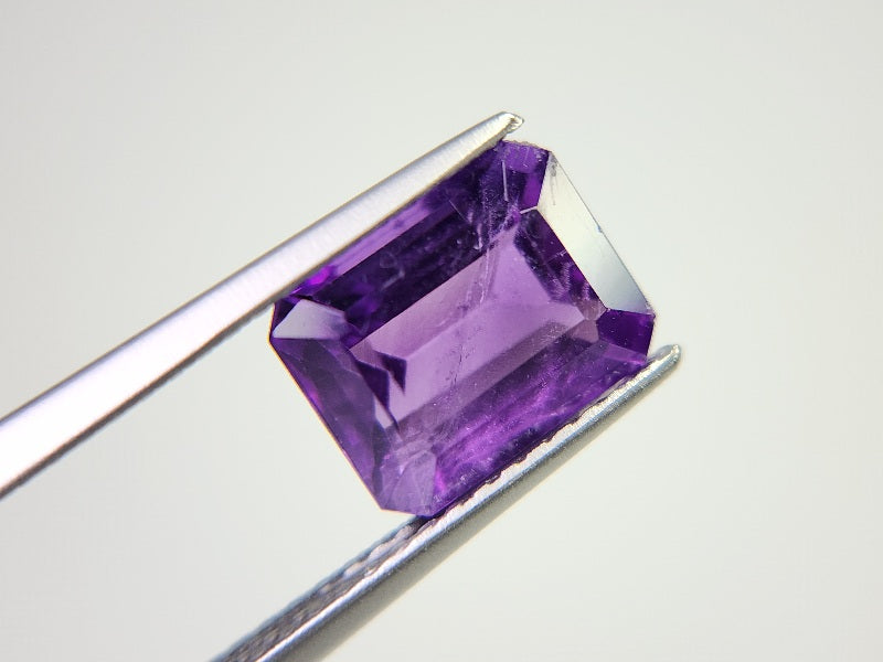 AM-84　アメジスト　2.35ct