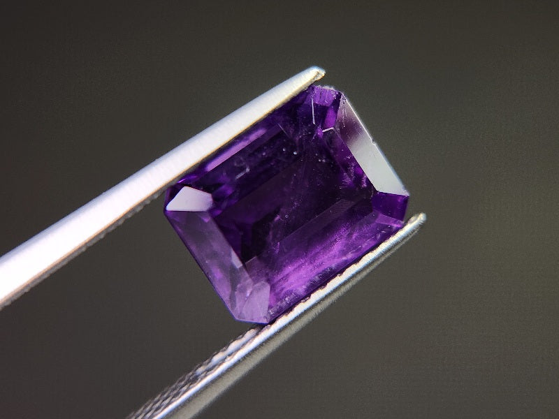 AM-84　アメジスト　2.35ct