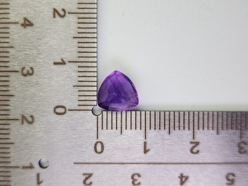 AM-82　アメジスト　2.38ct