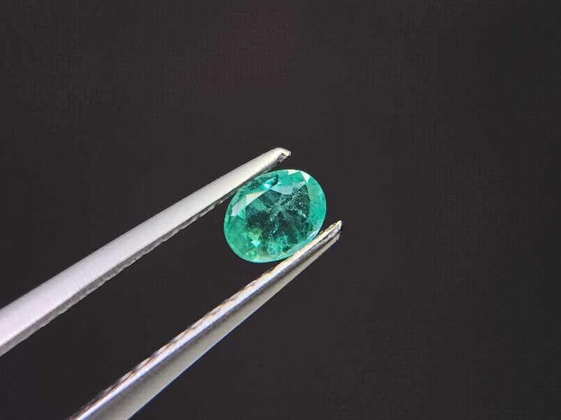 EM-26　エメラルド　0.18ct