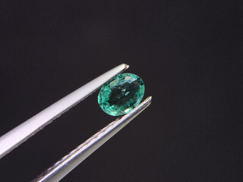 EM-28　エメラルド　0.16ct