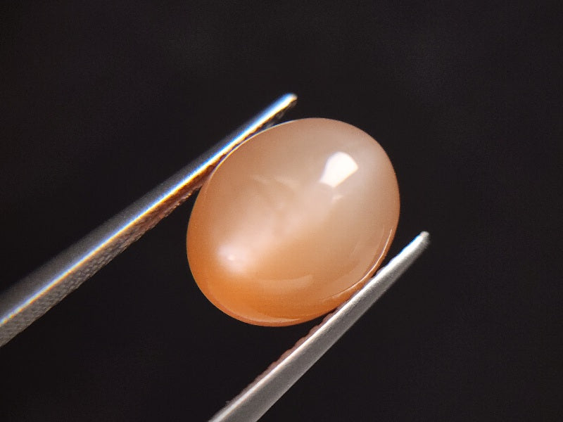 oMO-12　オレンジムーンストーン　4.05ct