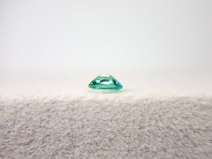 EM-24　エメラルド　0.18ct