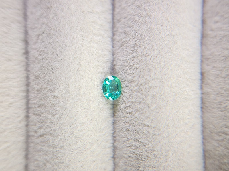 EM-24　エメラルド　0.18ct