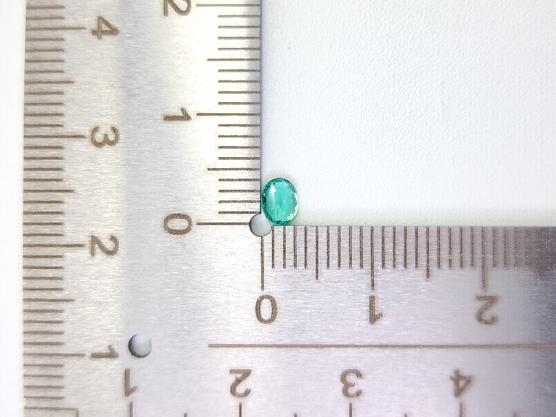EM-24　エメラルド　0.18ct