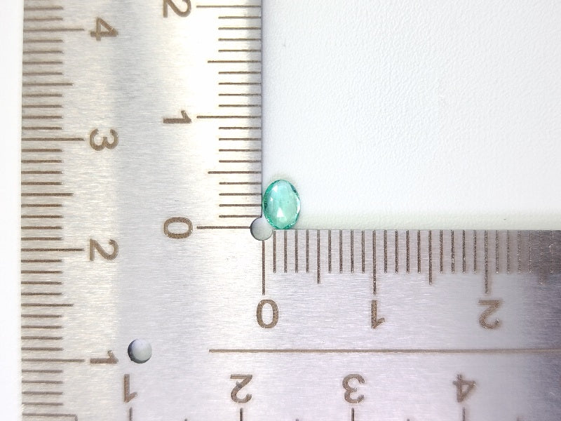 EM-28　エメラルド　0.16ct