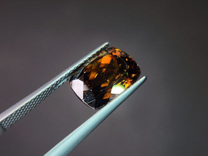 SPH-8　スフェーン　4.95ct