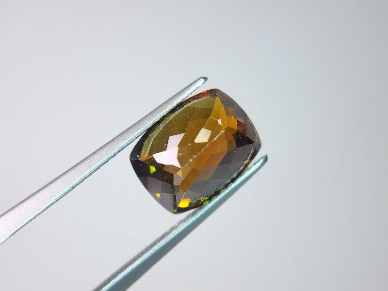 SPH-8　スフェーン　4.95ct