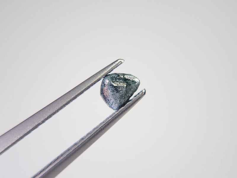 blDMg-31　ブルーダイヤモンド原石　0.38ct