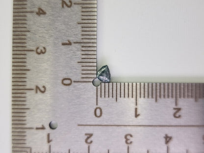 blDMg-31　ブルーダイヤモンド原石　0.38ct
